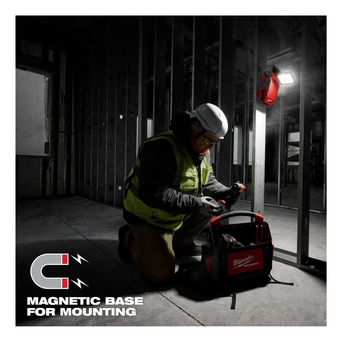 Luz LED Reflector Magnético Colgable 500 Lm Milwaukee 2358-20 (S/Bat)