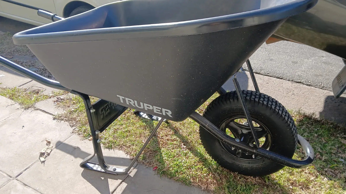Carretilla Plástica Truper 120 Lts Hasta 530kg 11777 - Reacondicionado