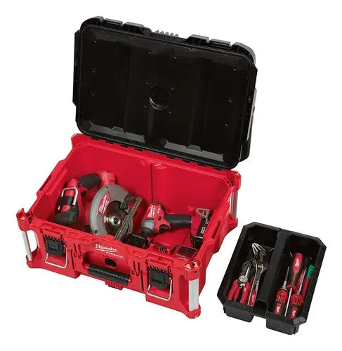 Interior de la caja de herramientas Packout Milwaukee 4822-8425 con compartimentos plásticos organizadores.