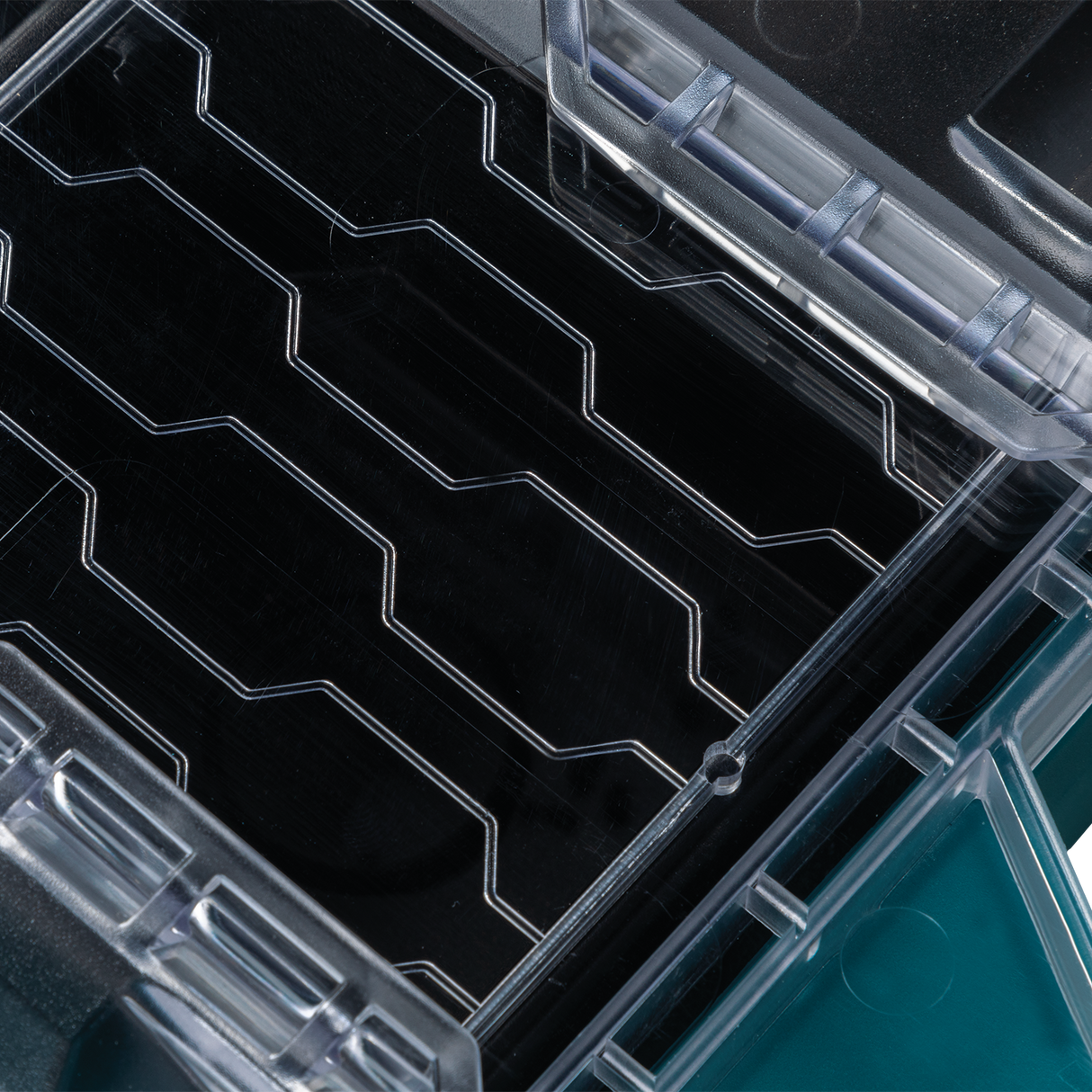 Organizador Bajo Perfil Mediano Modular IP65 MAKTRAK Makita T-90059