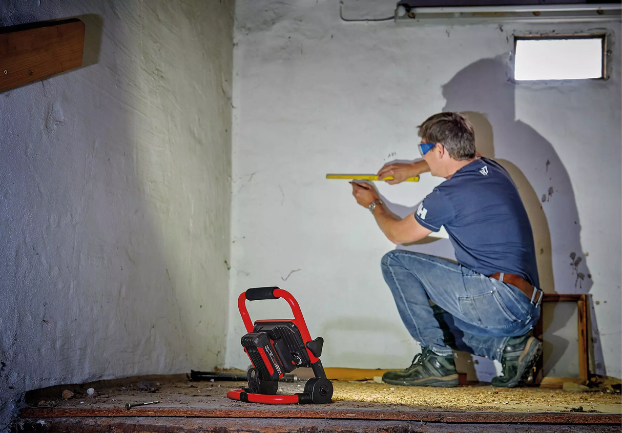 Linterna LED Inalám Portátil 1800 Lm 360° Einhell TC-CL 18/1800 Li SOLO