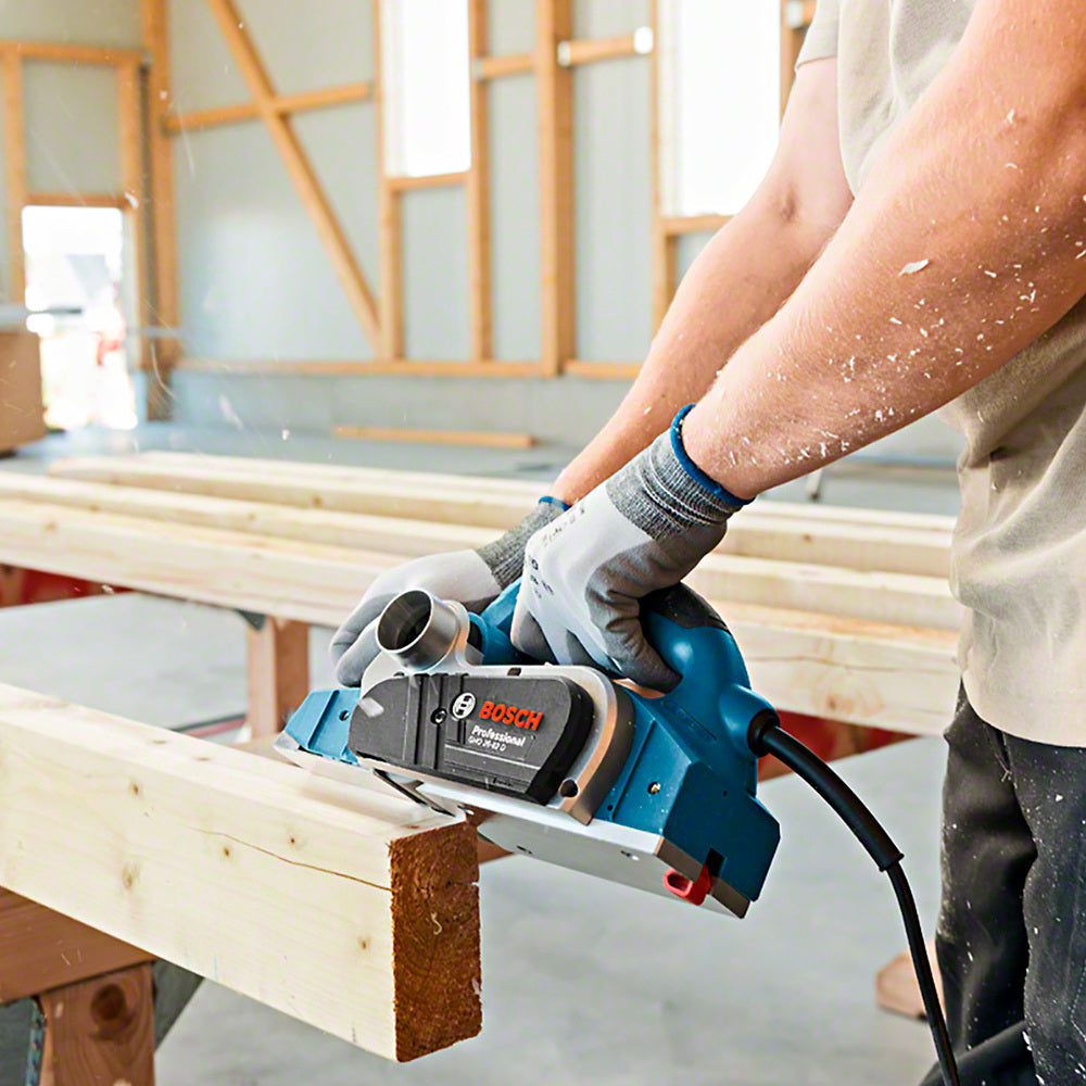 Cepillo Bosch GHO 26-82 D 710W 220V con colector de polvo