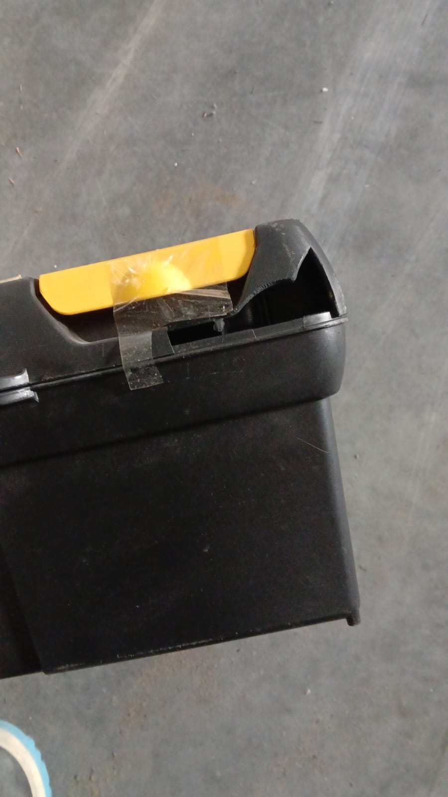 Maletín amarillo Stanley Caja de 20" - Reacondicionada