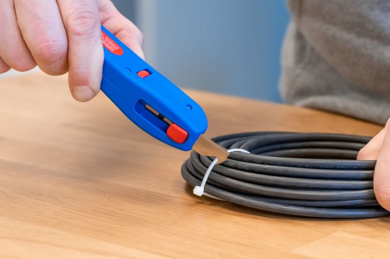 Pelacable Rotativo Autoajustable 4 A 28 Mm Weicon 10021246