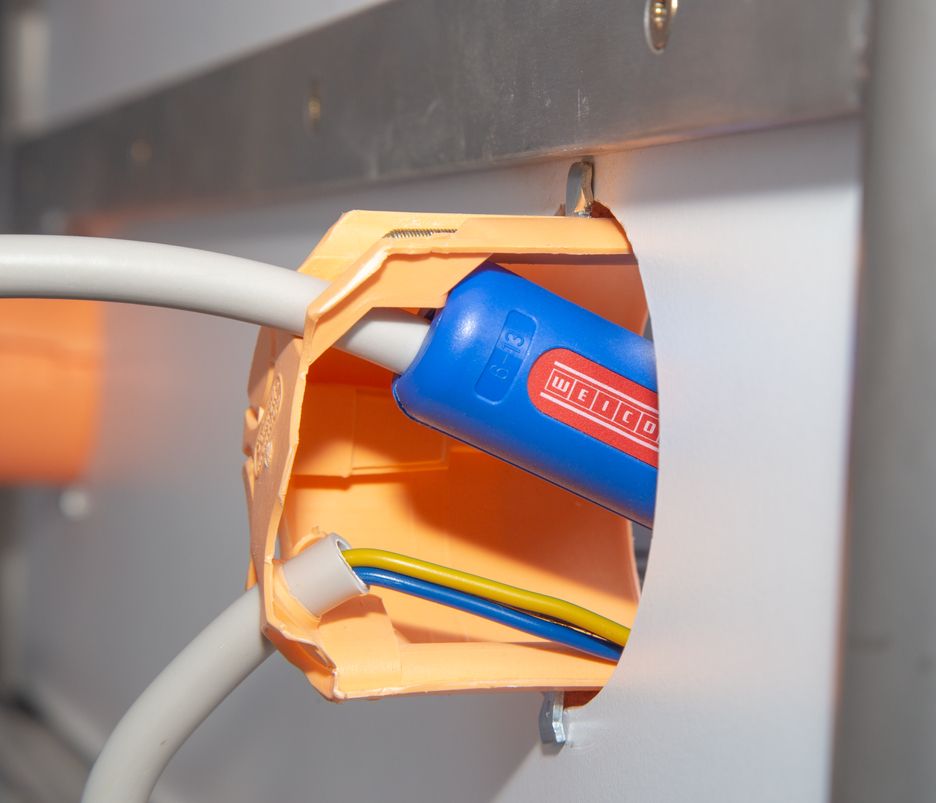 Pinza Pelacables para Difícil Acceso de 8-13 mm No. 13 Weicon 52000013