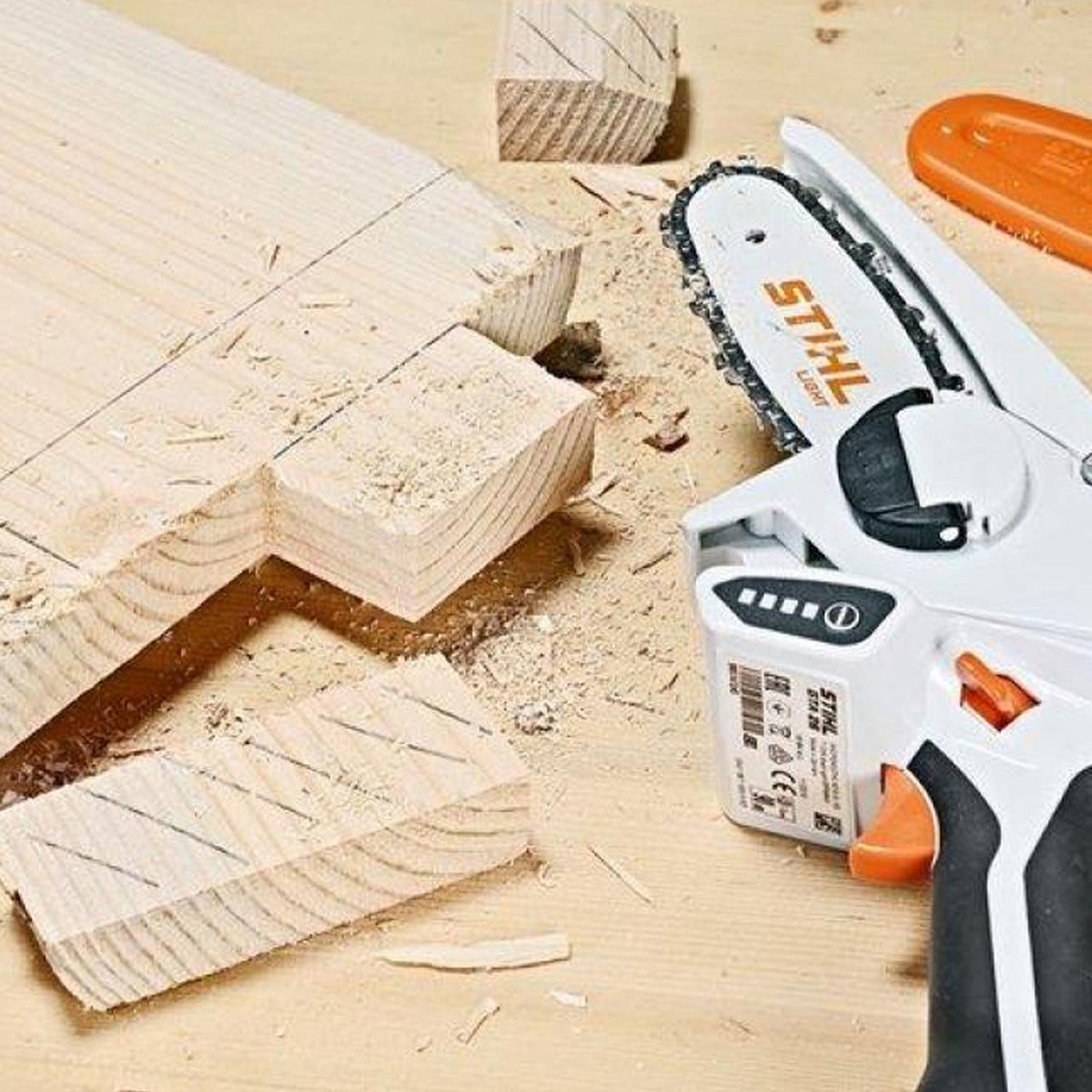 Motosierra Mini Bateria Espada 10cm 11v Dimm Stihl Gta26