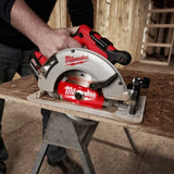 Sierra Circular Inal. para Madera 184mm (7-1/4'') Milwaukee 2631-20 (S/Bat) 10