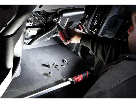 Luz LED Extendible para Capot 1350Lm Milwaukee 2125-20 (S/Bat) 4