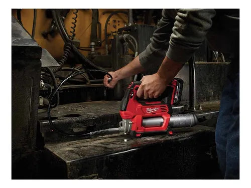 Engrasadora Inal. de 2v M18 689 Bar Milwaukee 2646-20 (S/Bat)