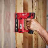 Engrampadora Inal. M12 T50 de 3/8" Milwaukee 2447-20 (S/Bat) 5