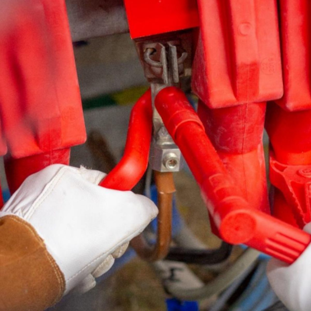 Llave Bloqueadora Poligonal Estriada 12 mm Aislada 1000 V Hubix HOS-12