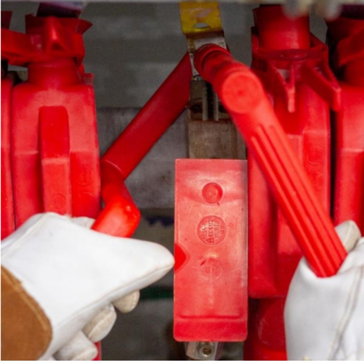 Llave Bloqueante Poligonal Estriada 17 mm Aislada 1000 V Hubix HNS-17 USO
