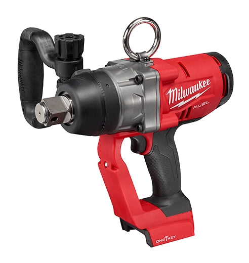 Llave de impacto Milwaukee 2867-20 vista diagonal FUEL One Key 2400Nm torque máximo herramienta inalámbrica