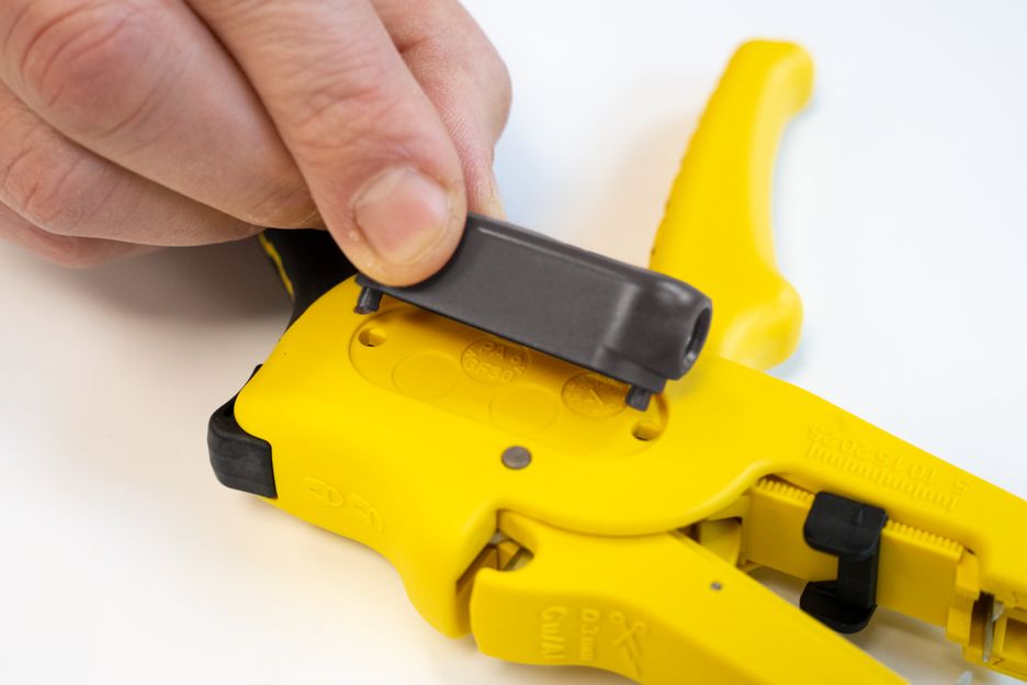 Luz de trabajo Led Weicon acople para pelacables colocacion