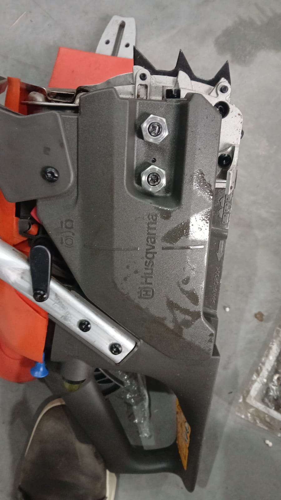 Motosierra Naftera 2T de 2hp y 40cc Espada 45cm