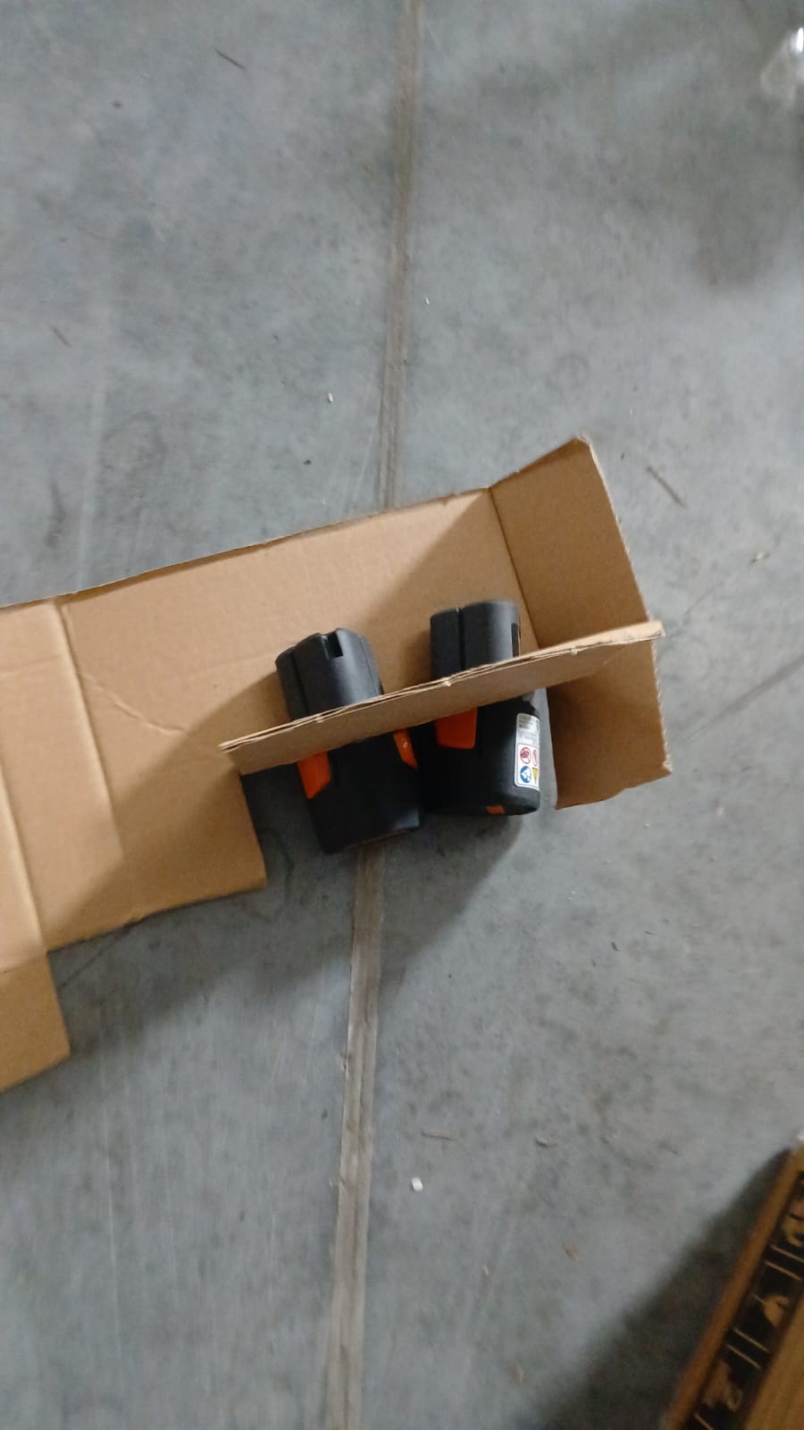 Soplador de Hojas Stihl BGA 30 + 2 Baterias y Cargador - Reacondicionado