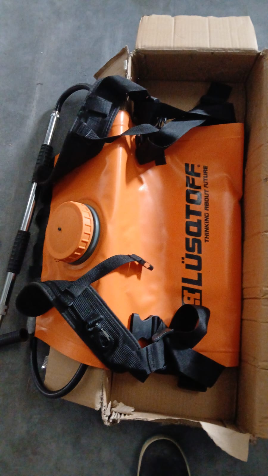 Mochila Fumigadora y Forestal Lüsqtoff 20 Litros FMOL20-8 - Reacondicionada