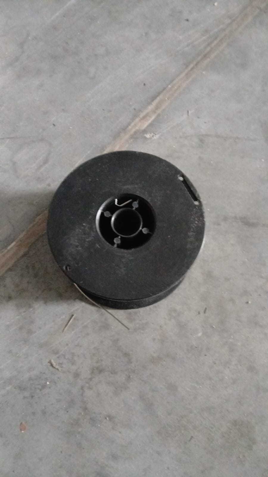 Alambre para Soldar MIG FLUX Sin Gas 0.9mm 1Kg Wolfer - Reacondicionado