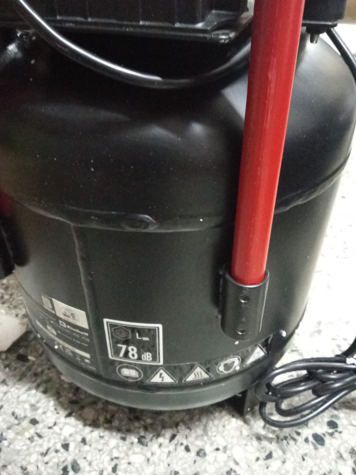 Compresor de Aire Ultra Silencioso Einhell 24L TE-AC 135/24 Silent Plus - Reacondicionado