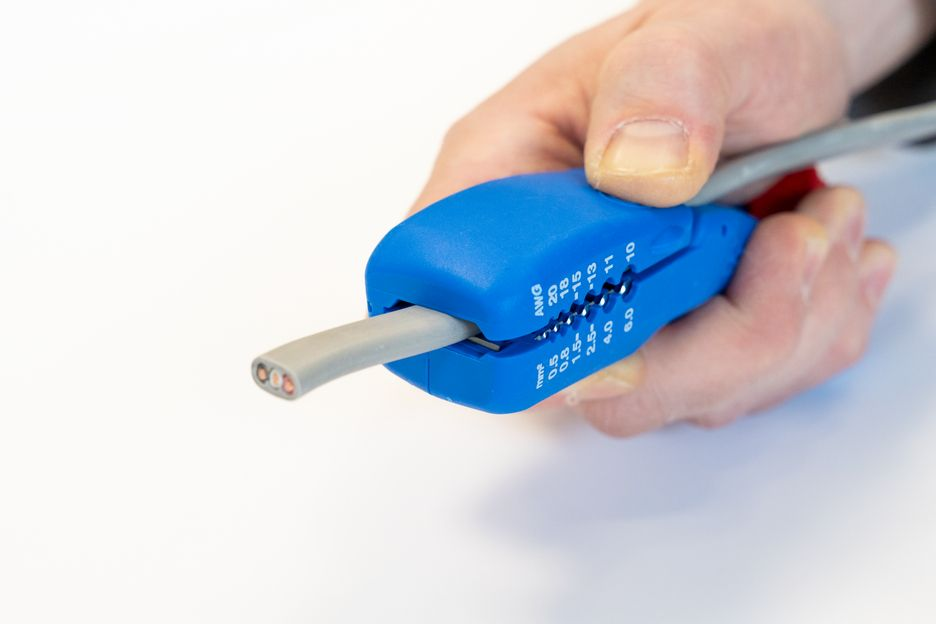 Pelacables plano y redondo WEICON 50058018