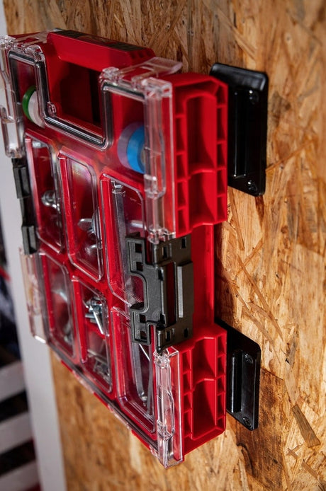 Detalle del mecanismo de enganche de soportes Qbrick para fijación segura