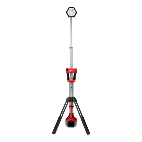 Torre de iluminación LED telescópica Milwaukee M18 ROCKET 2130-059 con trípode extensible y cabezal rotativo para trabajo profesional
